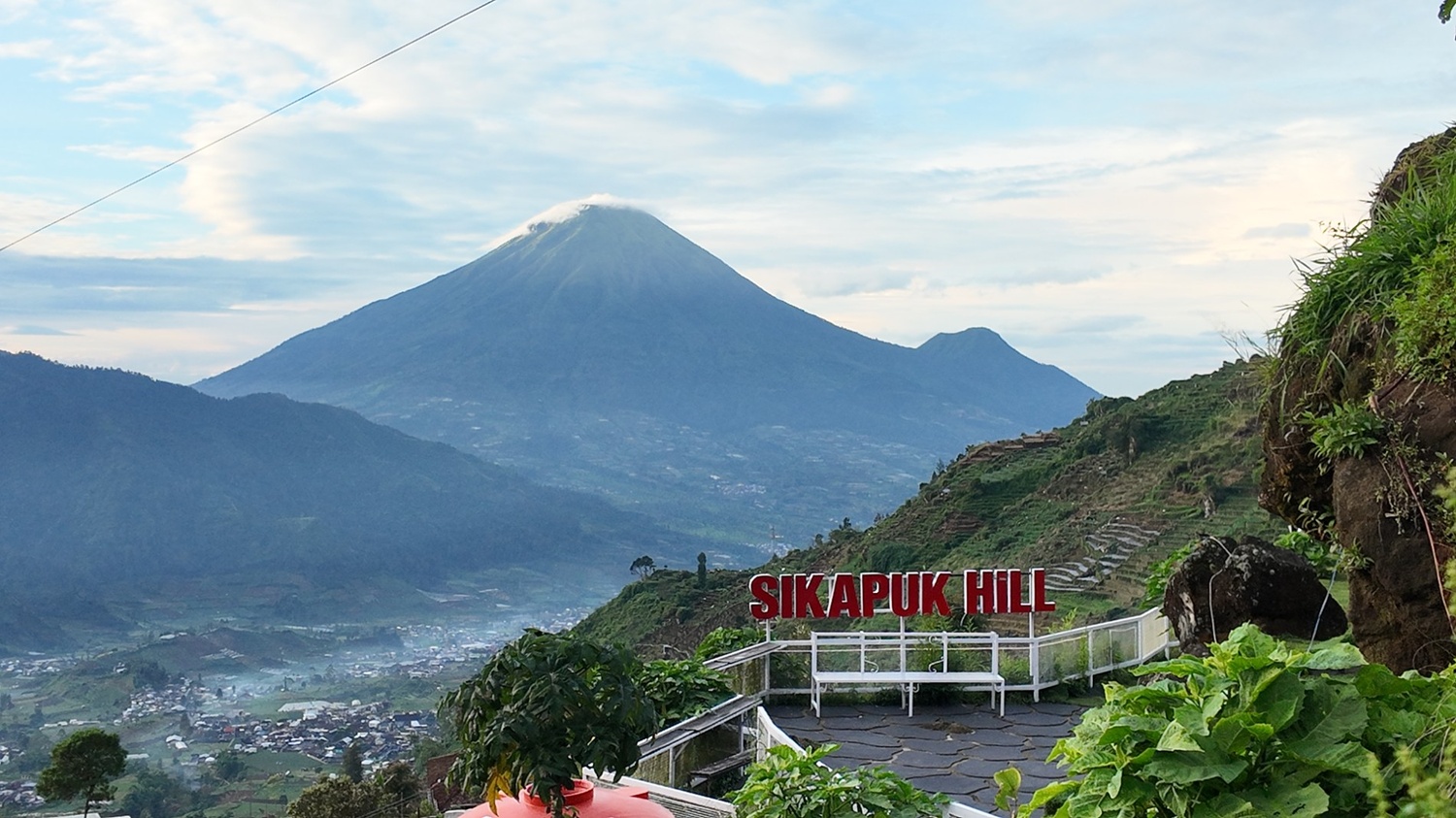 Bukit atas awan sikapuk