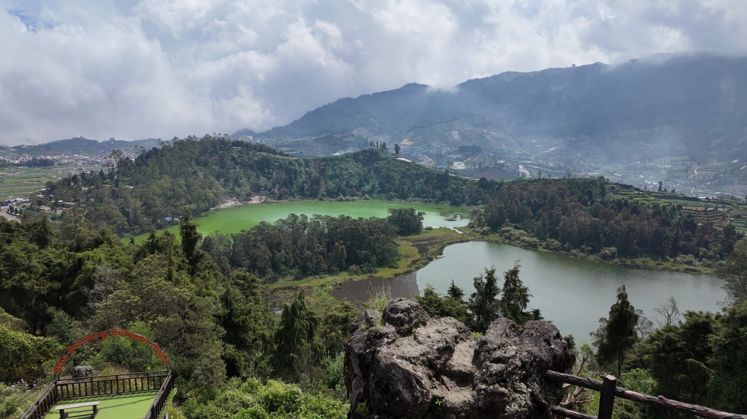 Batu pandang ratapan angin