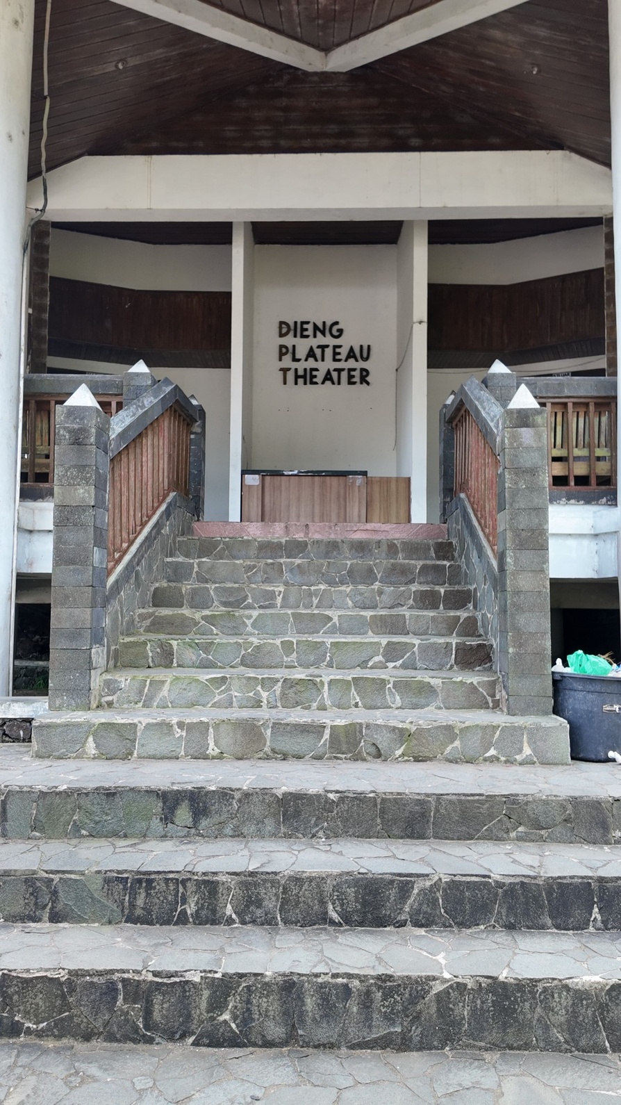 Gallery Dieng platheu theater
